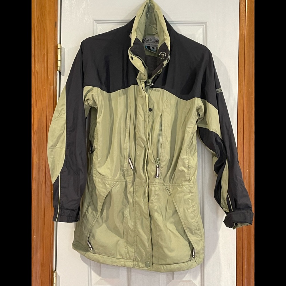 COLUMBIA WOMENS SIZE M BASIC CORE JACKET OUTER LAYER ONLY 3/4 LENGTH